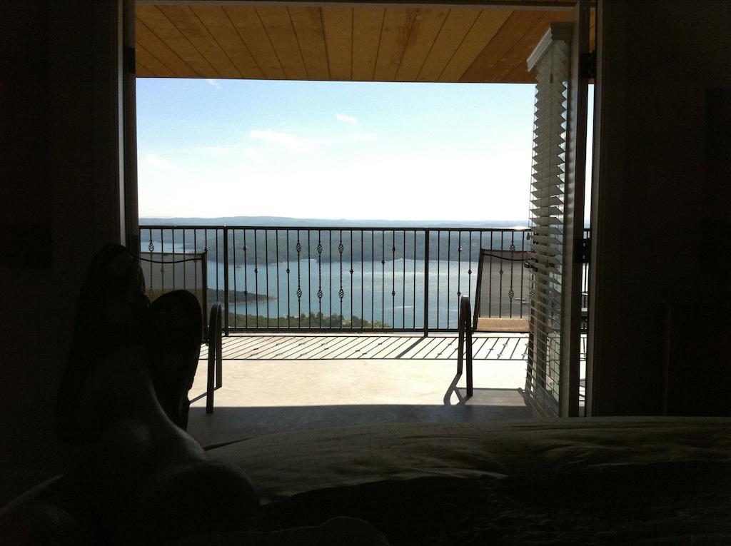 Whitney Mountain Lodge Lost Bridge Village Room photo